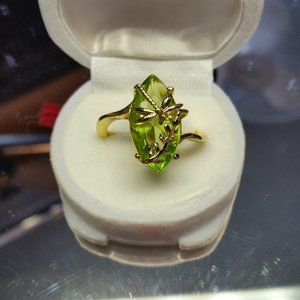 Peridot Dragonfly Fun Fashion Cocktail Ring
